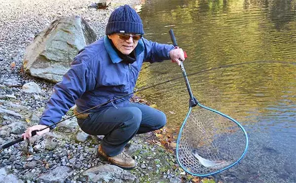 「管理釣り場ルアー釣行でニジマス連発【愛知・戸神の池】大自然の中で堪能」の画像