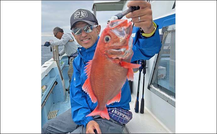 「深場で本命連発！」下田沖のキンメジギングで全員安打達成【静岡・ひがし丸】