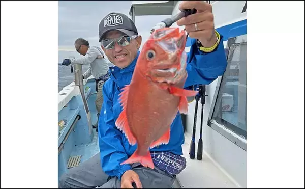 「「深場で本命連発！」下田沖のキンメジギングで全員安打達成【静岡・ひがし丸】」の画像