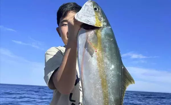 「ズドンと青物襲来！」若狭湾ジギング船で良型ブリ・ヒラマサを好捕【福井】