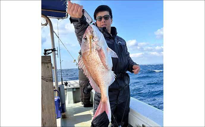 トンジギで30.3kgの特大「タネトン（ビンナガ）」浮上！【沖のルアー最新釣果・三重】