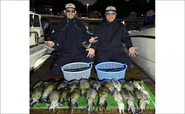 「【沖のルアー釣果速報】ルアー便でビギナーがマゴチ連発！青物も入れ食いで大盛り上がり（愛知）」の画像