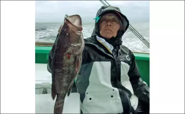 「外房・大原の泳がせ釣りで良型ヒラメ続々！【千葉】4〜5kg級ヒットにマハタも登場」の画像