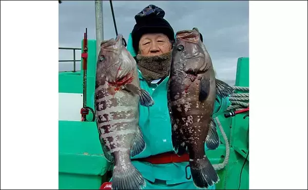 「外房・大原の泳がせ釣りで良型ヒラメ続々！【千葉】4〜5kg級ヒットにマハタも登場」の画像