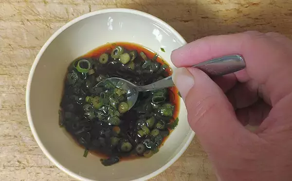 「釣った魚で作る「ビールのつまみ」レシピ：アジフライのネギポン　揚げ焼きでOK」の画像