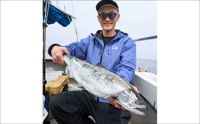 ジギングで希少なサクラマスが登場！ワラサも連発【沖釣りピックアップ4選・北陸】