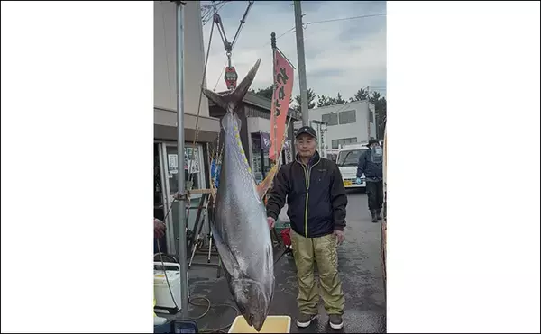 「生まれて初めてキハダマグロ釣りに挑戦！【相模湾】 何もかもが規格外の釣りに圧倒」の画像