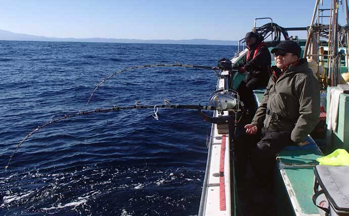 「水深900mの超深海戦！」相模湾ベニアコウ釣りで本命＆60kg級アブラボウズを好捕！【神奈川】