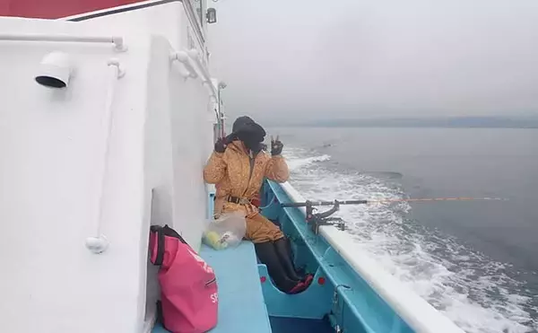 「夫婦揃ってのオニカサゴ釣りで本命4匹　『タコベイト』付きの仕掛けが的中」の画像