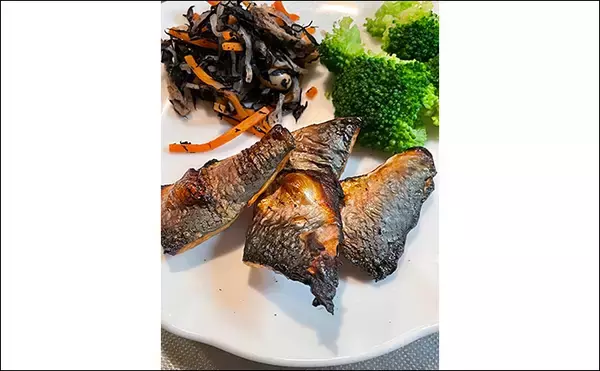 「八角形の養殖筏で五目釣り【三重・南伊勢】サビキは入れ食い＆釣れすぎ注意報」の画像