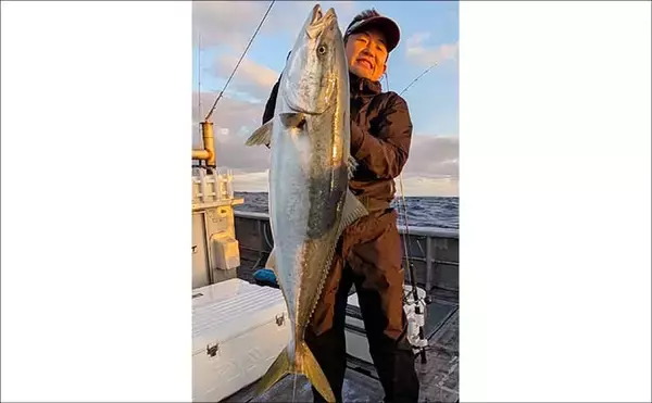 「【沖釣り釣果速報】茱崎沖の中深海釣りでマダラ好食い！肉厚良型が続々浮上（北陸）」の画像