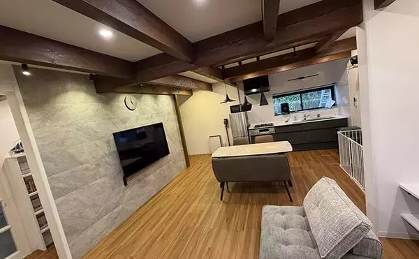 「「コノシロが掬い放題の宿？」海まで徒歩0分のゲストハウス『HASHINSHITA』に泊まってみた」の画像