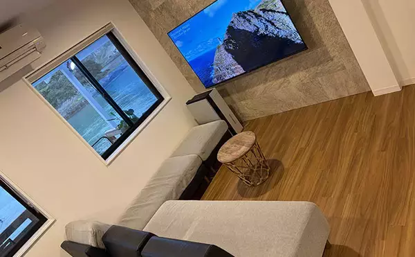 「「コノシロが掬い放題の宿？」海まで徒歩0分のゲストハウス『HASHINSHITA』に泊まってみた」の画像