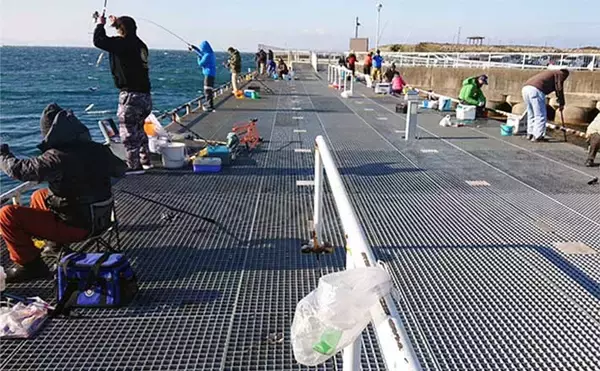 周囲に他の釣り人がいる釣り場で注意したいこと3選　最低限のマナーを守って楽しもう