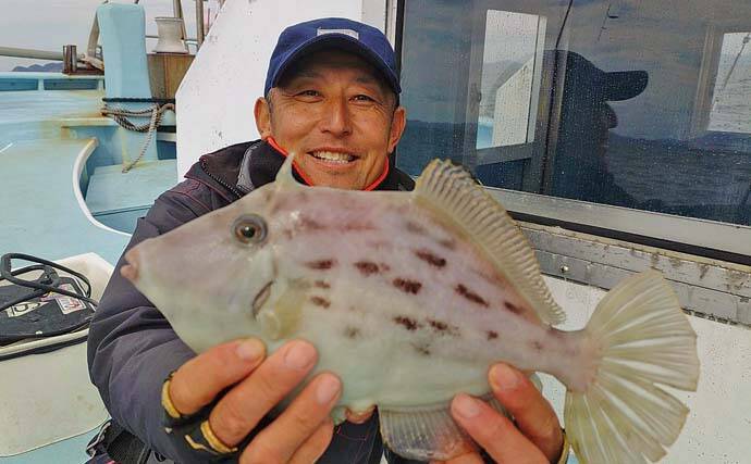 「集魚板が炸裂！」南知多沖のカワハギ釣りで27cm頭に肝パンが連発【愛知・石川丸】