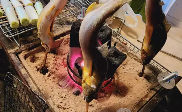 「「アユ（鮎）」はなぜスイカの匂いがするの？　エサの藻類に含まれる成分が原因」の画像