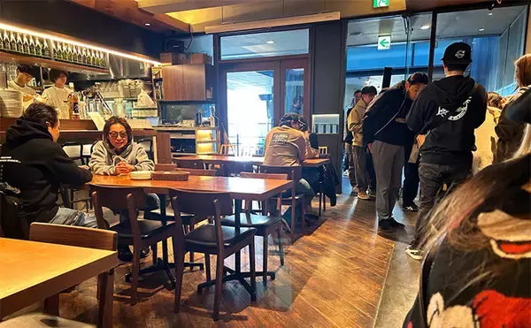 「釣り業界のオフ会＆忘年会に参加してみた　釣り場とは異なる雰囲気に緊張？」の画像