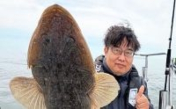 60cm級『マーゴン』マゴチをキャッチ！【オフショアルアー釣果速報5選・愛知】