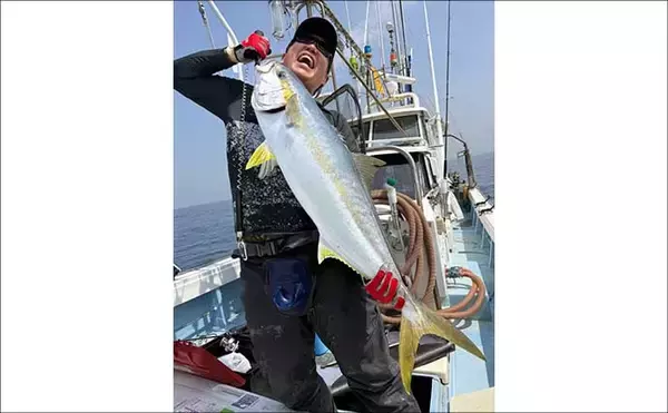 「キャスティング初挑戦で10kgヒラマサ！ ジギングにもヒット【沖のルアー釣果速報８選・福岡】」の画像