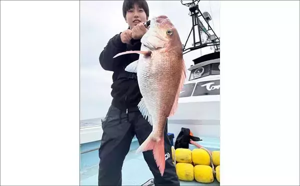 「キャスティング初挑戦で10kgヒラマサ！ ジギングにもヒット【沖のルアー釣果速報８選・福岡】」の画像