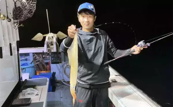「【玄界灘】夜焚きイカ最新釣果　50cmオーバー頭に良型ヤリイカ好調」の画像