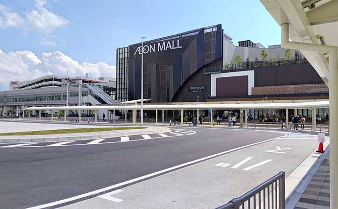 千葉県の『夢の河川』で60cm級シーバスが連発　買い物と釣りが一緒に楽しめる