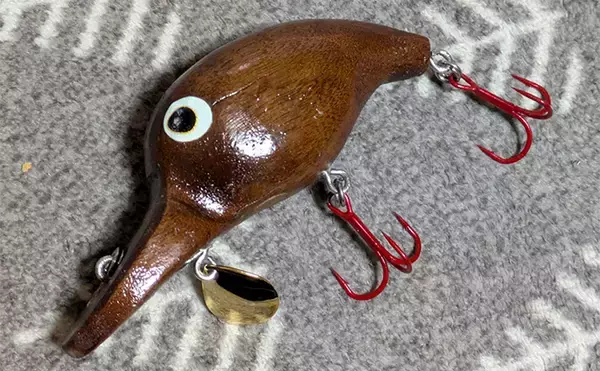 「ルアーでアメリカナマズを狙ってみた【京都】自作ルアー不発も定番のバイブレーションでGET」の画像