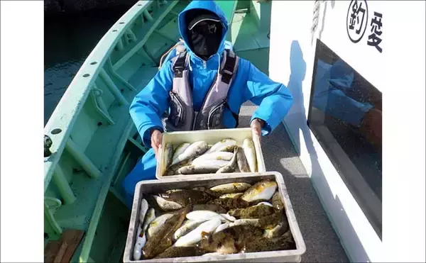 「【沖釣り釣果速報】赤青ダブルヒット！金州五目釣りでハチビキ＆キメジ手中（愛知・静岡）」の画像