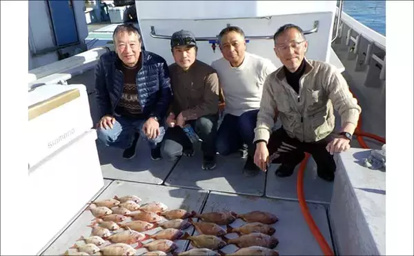 「【沖釣り釣果速報】赤青ダブルヒット！金州五目釣りでハチビキ＆キメジ手中（愛知・静岡）」の画像