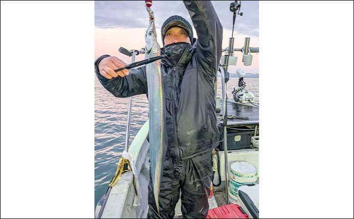 「まるで修行？」富山湾のナイトテンヤタチウオ釣りで指4本級手中【富山県】