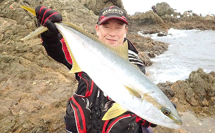 磯の ビッグゲーム でヒラマサ強引 80cm4kg浮上 長崎 三ツ瀬 年3月27日 エキサイトニュース