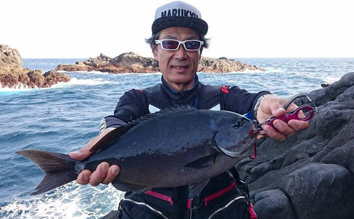 神津島 大型尾長メジナシーズン開幕 磯フカセ釣りで60cm超を狙う 年4月8日 エキサイトニュース