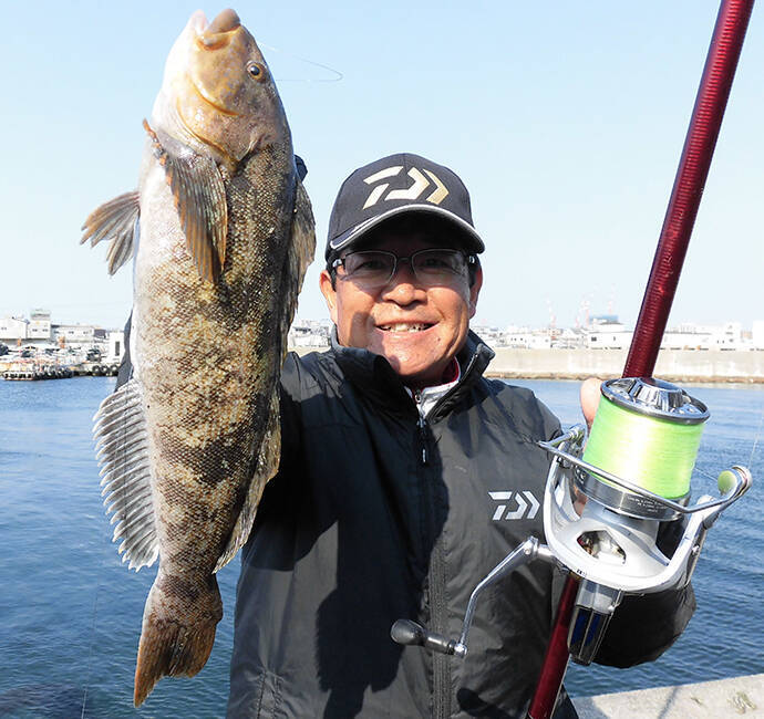 都市近郊の好投げ釣り場：明石新浜　夏はキスにスズキにマダイも範疇