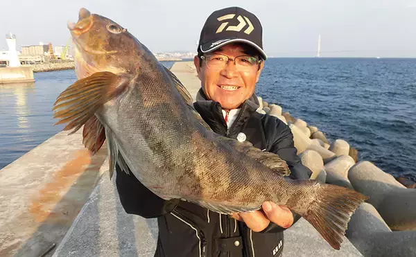 都市近郊の好投げ釣り場：明石新浜　夏はキスにスズキにマダイも範疇