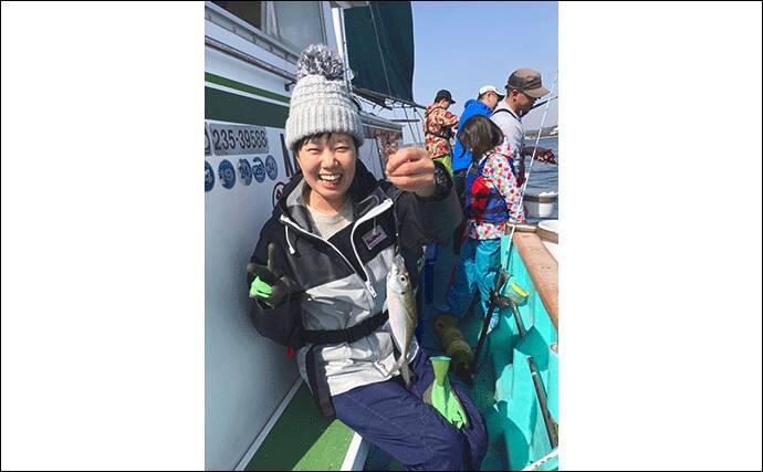 東京湾タチウオ釣りで数は伸びずも良型キャッチ【忠彦丸】