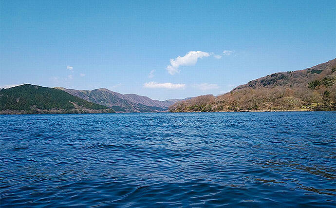 ボートフライフィッシング3days釣行で大型トラウト続々【芦ノ湖】