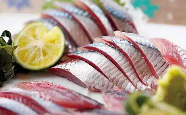 「サカナで地域活性化：一本釣りの『ウルメイワシ』　高知県土佐市宇佐町」の画像