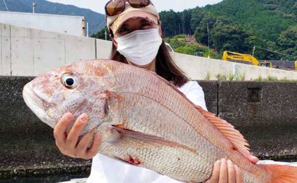 愛知 三重 沖のルアー釣り最新釣果 タイラバ ジギングで良型マダイ 年8月8日 エキサイトニュース