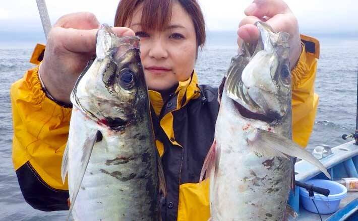 三重 愛知 沖のエサ釣り最新釣果 45cm級 極太 アジに天然ウナギも 年8月18日 エキサイトニュース