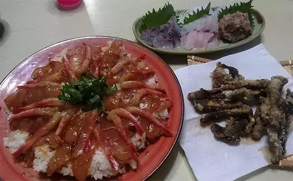 「大物釣りのメッカ『銭洲』遠征　船中30kg級カンパチ浮上【静岡・舵丸】」の画像
