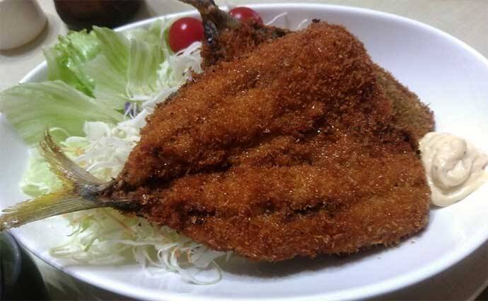 大物釣りのメッカ『銭洲』遠征　船中30kg級カンパチ浮上【静岡・舵丸】