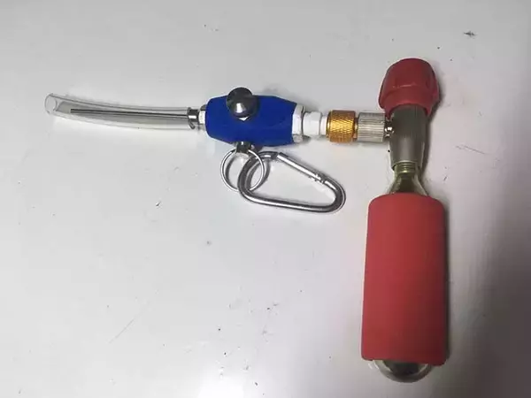 「空気で神経締めを行う『エアシューター』自作方法　釣り場でも使用可能」の画像