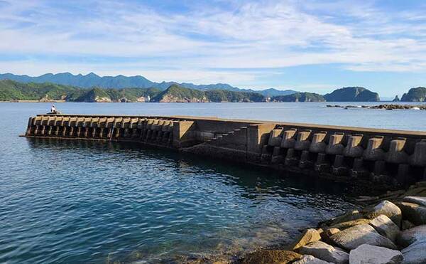 初心者向けアオリイカエギング好釣り場3選 和歌山 南紀勝浦 新宮 年10月11日 エキサイトニュース