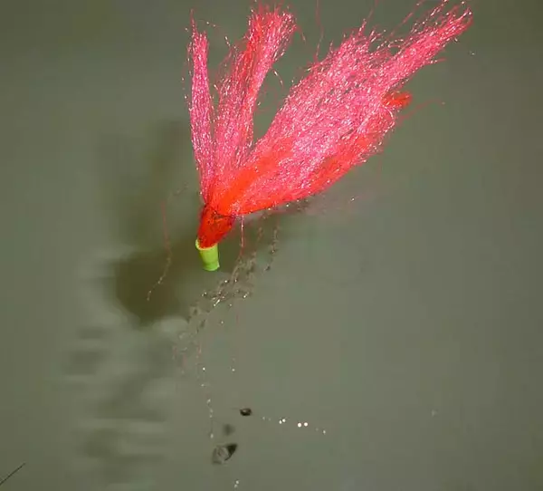 「フライお得帖：マーカー自作のススメ　材料は「ヤーン」と「ゴム管」だけ」の画像