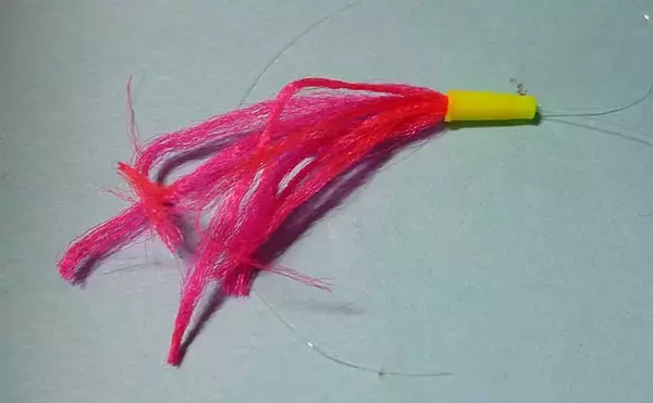 フライお得帖：マーカー自作のススメ　材料は「ヤーン」と「ゴム管」だけ