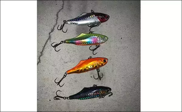 「ナイトサーフゲームで37cmヒラメ　激安中古ルアーにヒット【遠州灘】」の画像