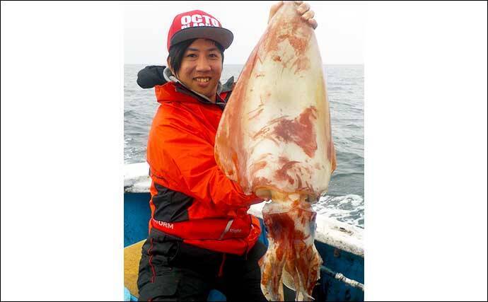 タル流し 釣法で大型 タルイカ 狙い 胴長55cm頭に6尾手中 福井 年11月28日 エキサイトニュース 2 2