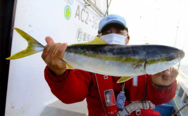 泳がせ釣りでブリ族連打 ヒラメ サワラも有望 愛知 忠栄丸 年12月10日 エキサイトニュース