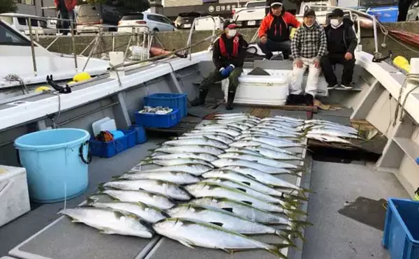 「【福岡】落とし込み最新釣果　10kg級ヒラマサ＆ブリなど大型青物続々」の画像