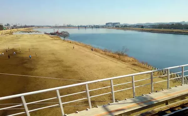 「東京多摩エリアで淡水小物釣りを楽しもう　入門にもオススメの釣り場3選」の画像